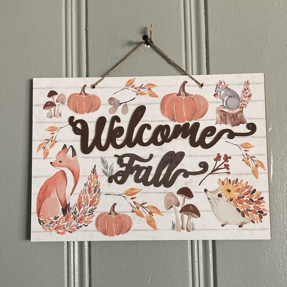NWT- Adorable- Wooden Hello Fall- Critters Decoration Sign ๐ฟ๏ธ๐ฆ๐โ๐ซ๐ - Picture 12 of 17